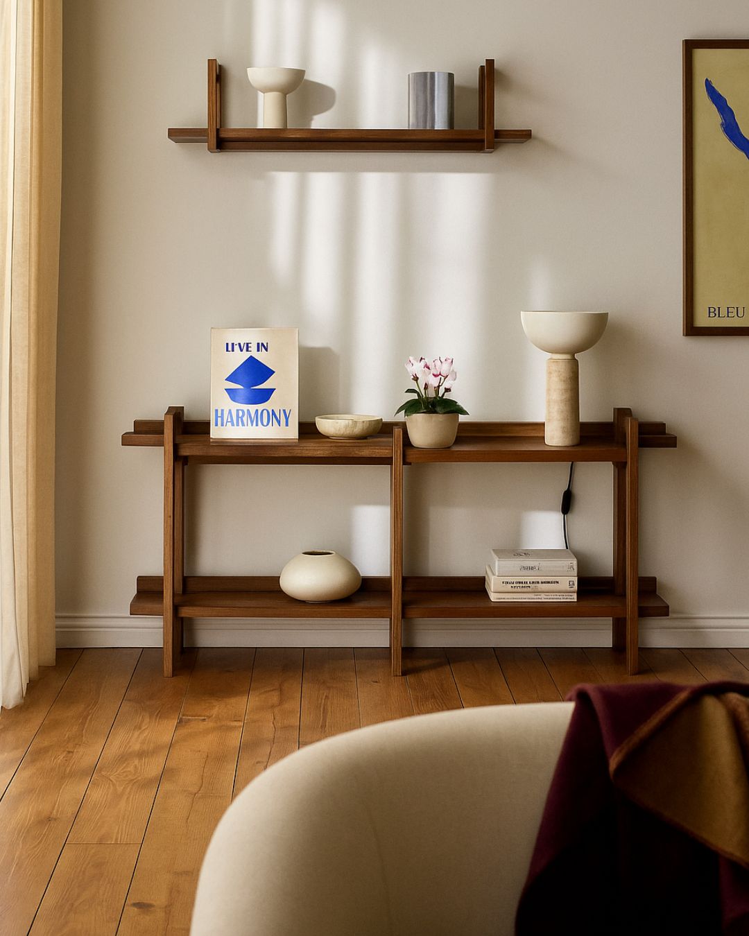 Cyclamen-Victoria-Blanco-y-Rosa-Mini-contexto