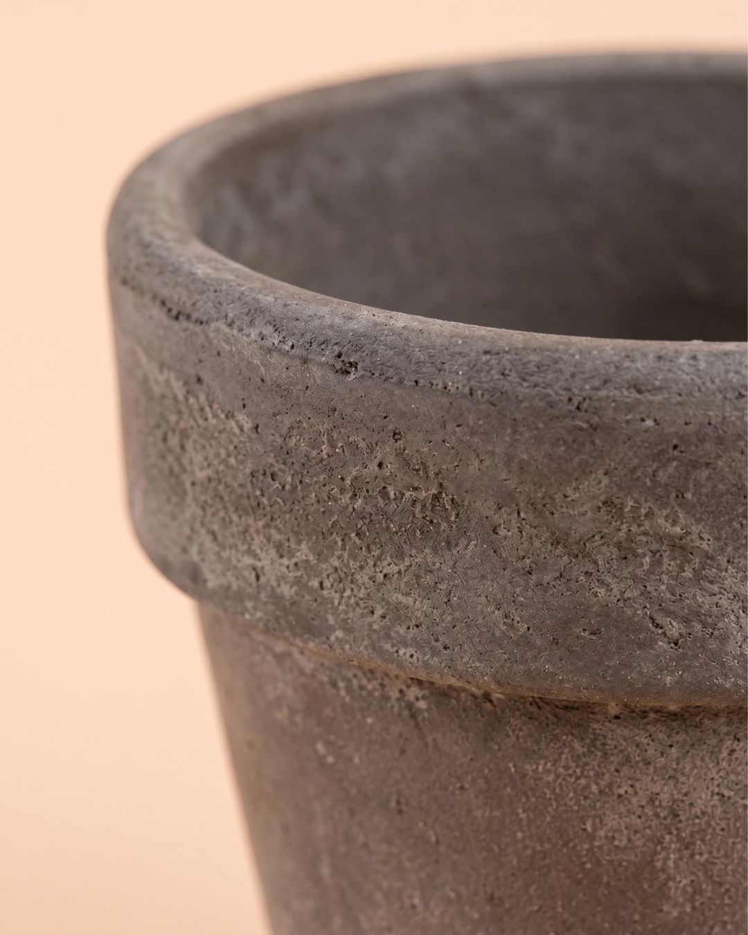Mini_Maceta_Antracita_Clasic_S_7_cm_detail