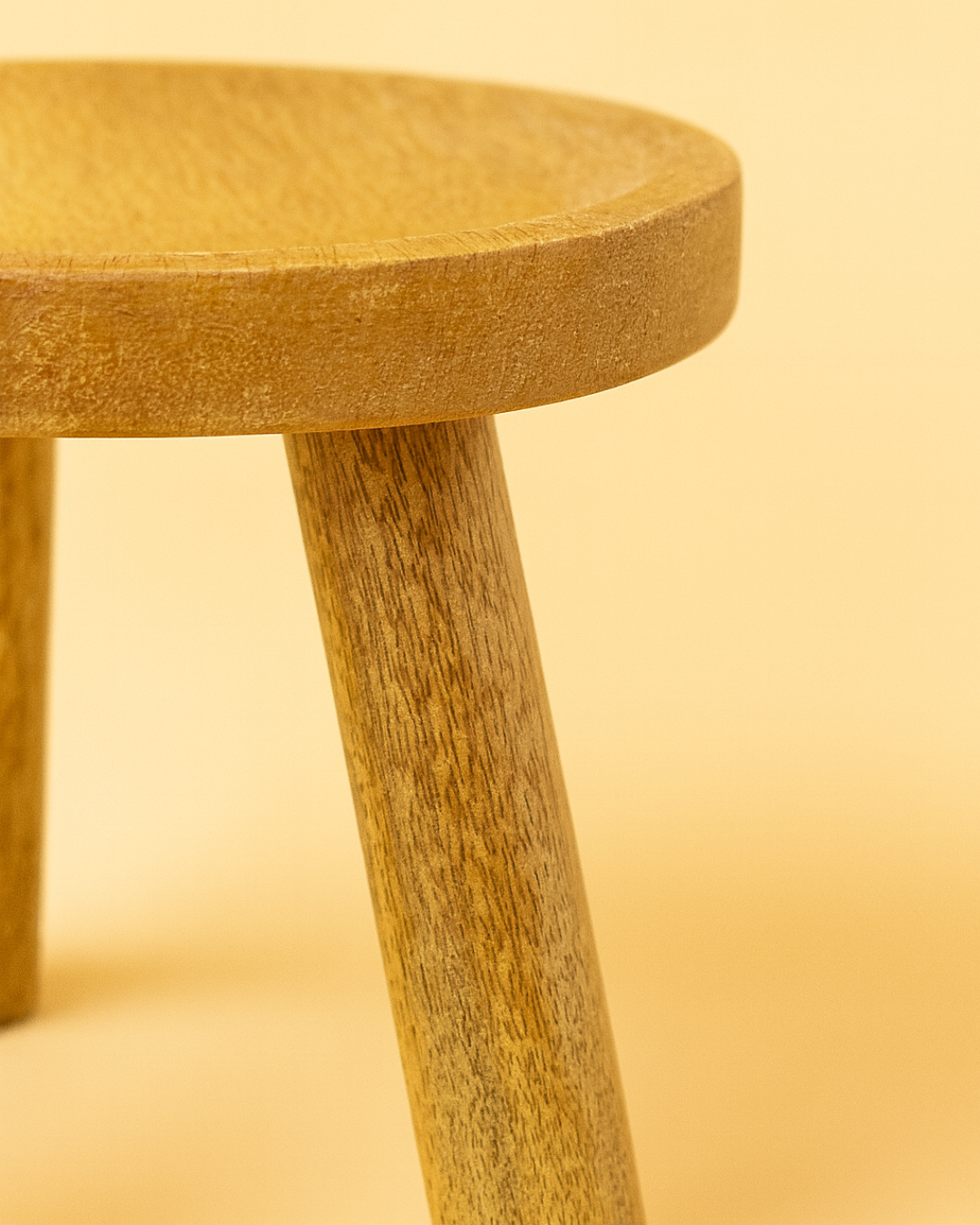 Soporte de madera para mini maceta 6-9 cm