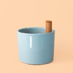 maceta-autorriego-azul-celeste
